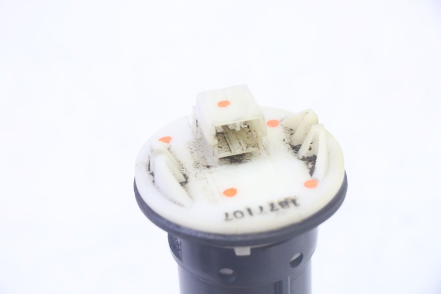 photo de FUEL TANK GAUGE GILERA RUNNER SP 50 (2009 - 2017) - Alternative perspective