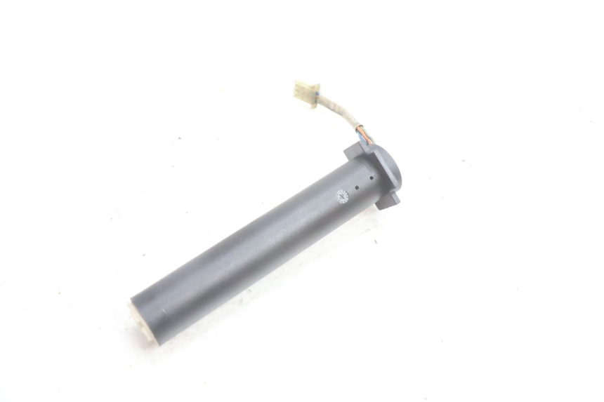 photo de FUEL TANK LEVEL APRILIA SCARABEO GT 125 (1999 - 2007) - Zoom on usage condition