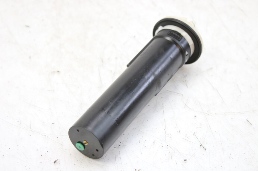 photo de FUEL TANK GAUGE APRILIA SCARABEO 100 (2003 - 2012) - Zoom on usage condition