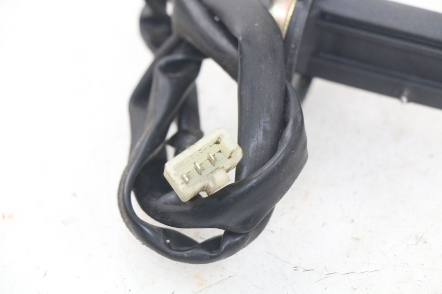 photo de FUEL TANK LEVEL FYM STRADA 50 (2007 - 2014) - Alternative perspective