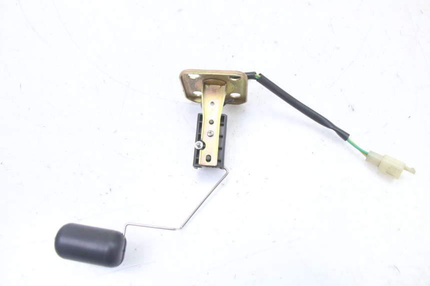 photo de FUEL TANK GAUGE SYM FIDDLE 3 III 125 (2014 - 2020) - Zoom on usage condition