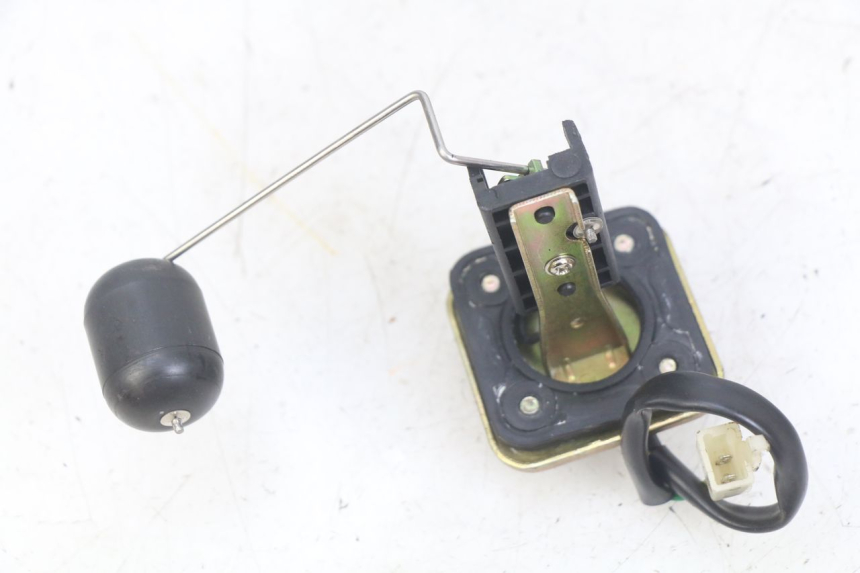 photo de FUEL TANK GAUGE PEUGEOT TWEET 125 (2018 - 2021) - Zoom on usage condition