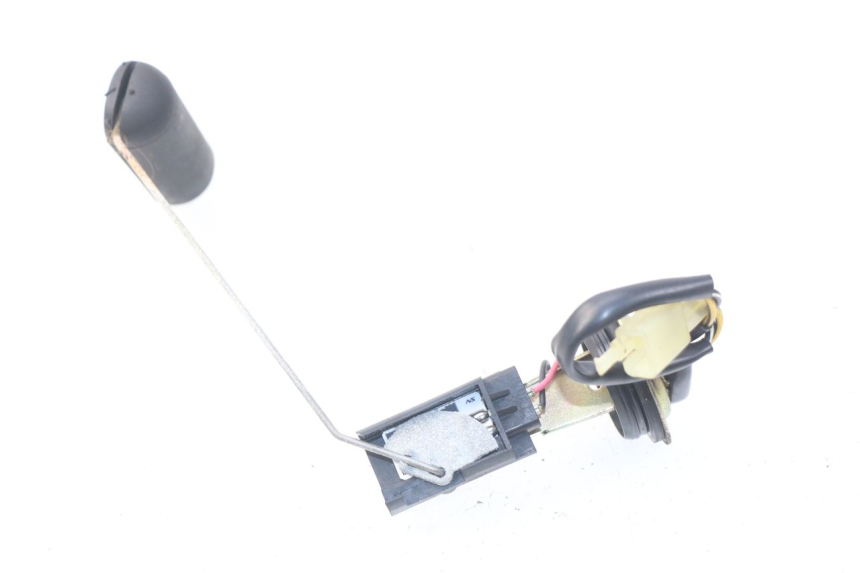 photo de FUEL TANK LEVEL SUZUKI UC EPICURO 125 (1999 - 2003) - Zoom on usage condition