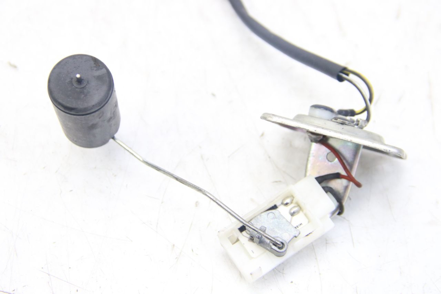 photo de FUEL TANK GAUGE PIAGGIO VESPA SPRINT 2T 50 (2014 - 2018) - Zoom on usage condition