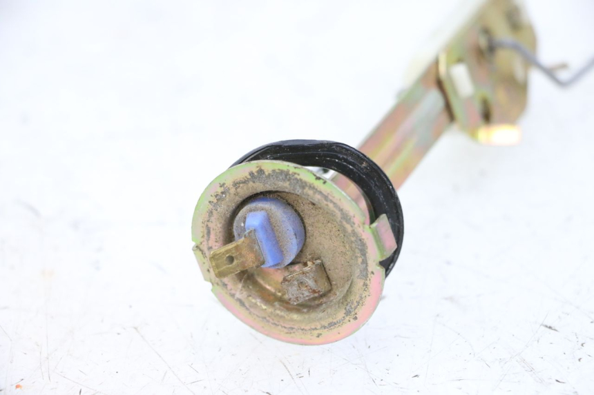 photo de FUEL TANK LEVEL YAMAHA YP MAJESTY 125 (2002 - 2006) - Alternative perspective