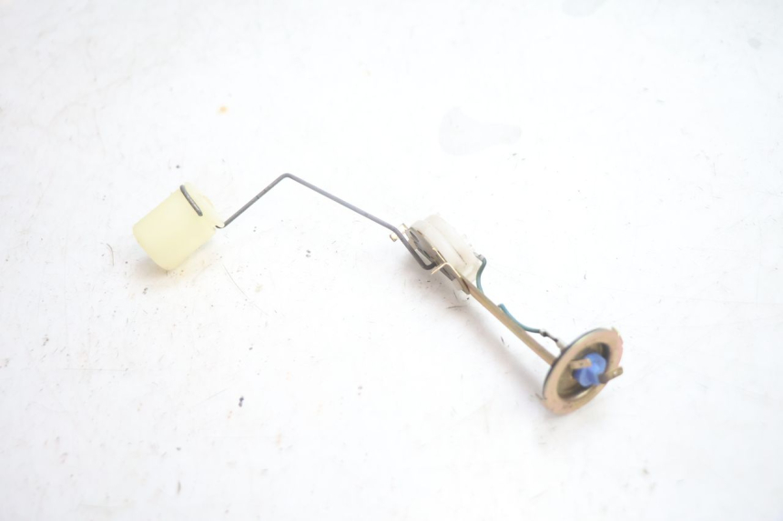 photo de FUEL TANK LEVEL YAMAHA YP MAJESTY 125 (2002 - 2006) - Zoom on usage condition