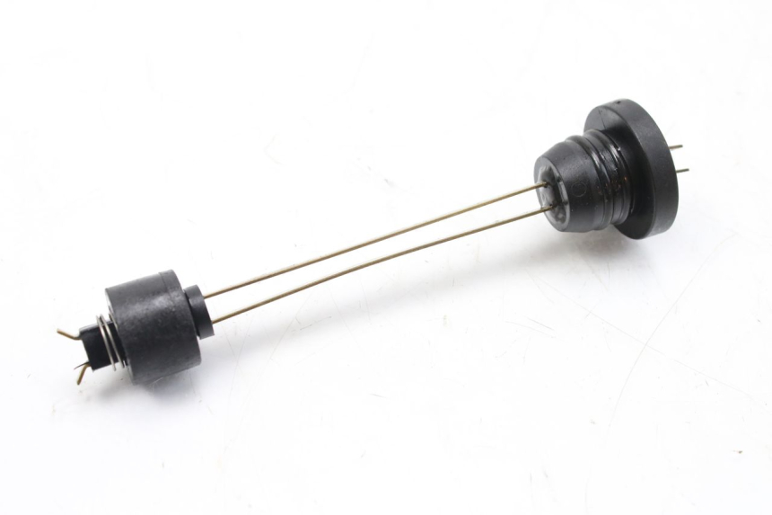 photo de OIL RESERVOIR DIPSTICK PEUGEOT CITYSTAR 50 (2013 - 2017) - Zoom on usage condition