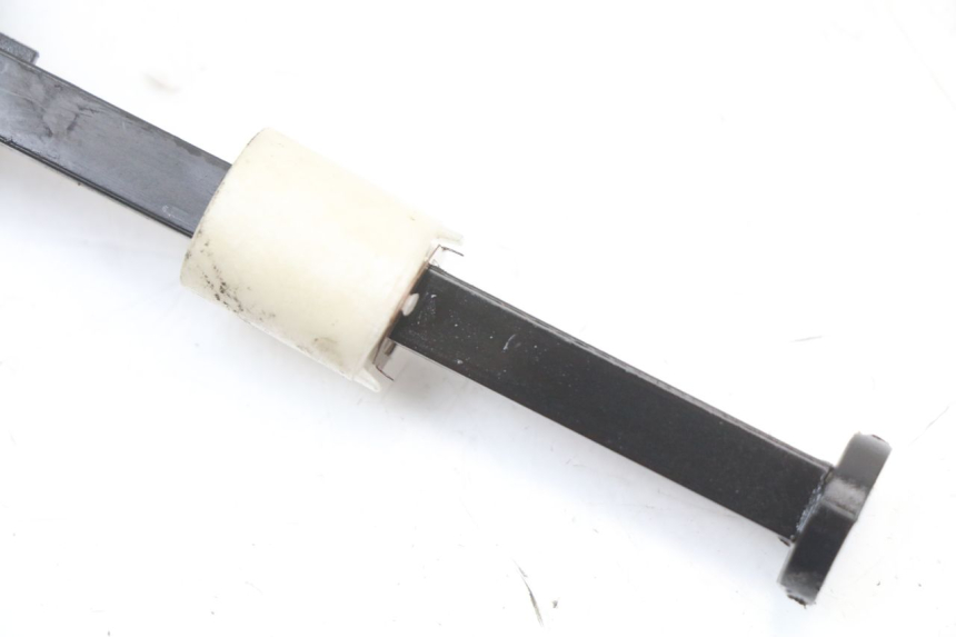 photo de OIL TANK DIPSTICK PIAGGIO FLY 2T 50 (2004 - 2017) - Zoom on usage condition