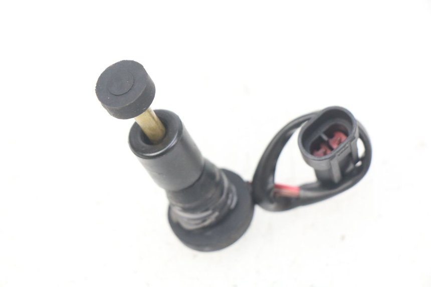 photo de OIL RESERVOIR DIPSTICK RIDE KALLIO 50 (2010 - 2019) - Component detail