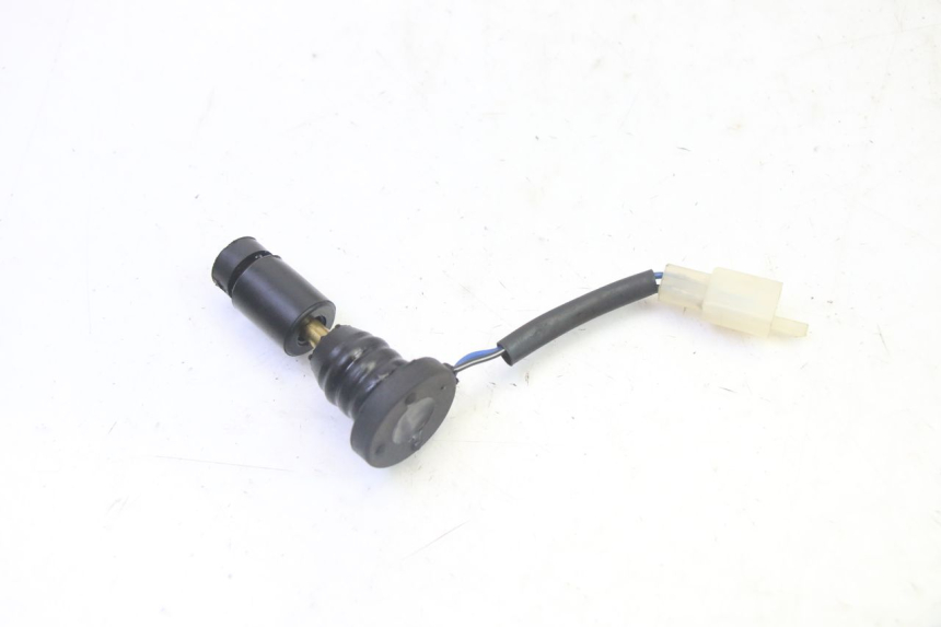 photo de OIL TANK DIPSTICK PEUGEOT KISBEE 2T 50 (2010 - 2017) - Zoom on usage condition