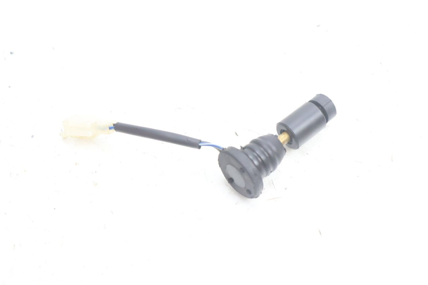 photo de OIL TANK DIPSTICK PEUGEOT KISBEE 2T 50 (2010 - 2017) - Zoom on usage condition