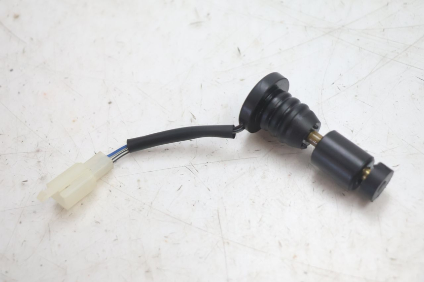photo de OIL TANK DIPSTICK PEUGEOT KISBEE 2T 50 (2010 - 2017) - Zoom on usage condition