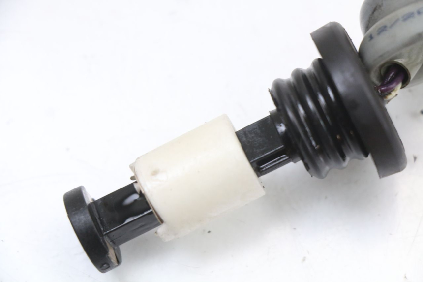 photo de OIL RESERVOIR DIPSTICK PIAGGIO NEW TYPHOON 50 (2018 - 2021) - Zoom on usage condition