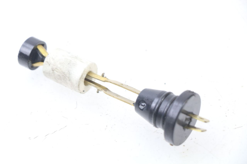 photo de OIL RESERVOIR DIPSTICK MBK OVETTO 2T 50 (2007 - 2017) - Zoom on usage condition