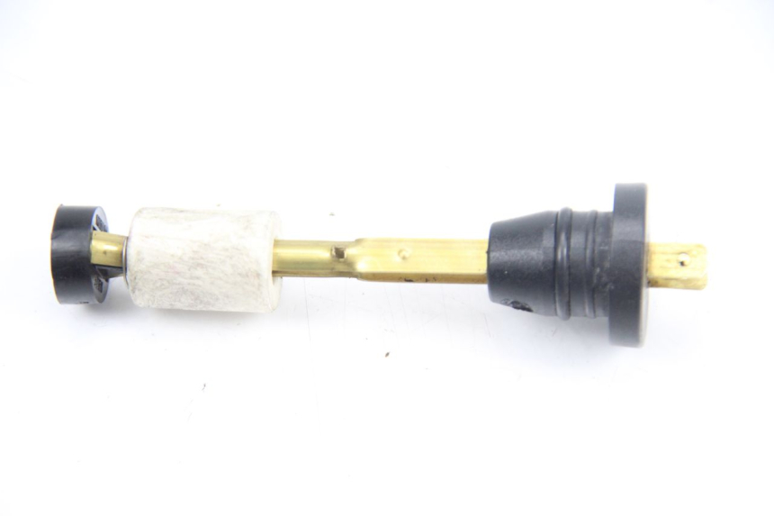 photo de OIL RESERVOIR DIPSTICK MBK OVETTO 2T 50 (2007 - 2017) - Zoom on usage condition