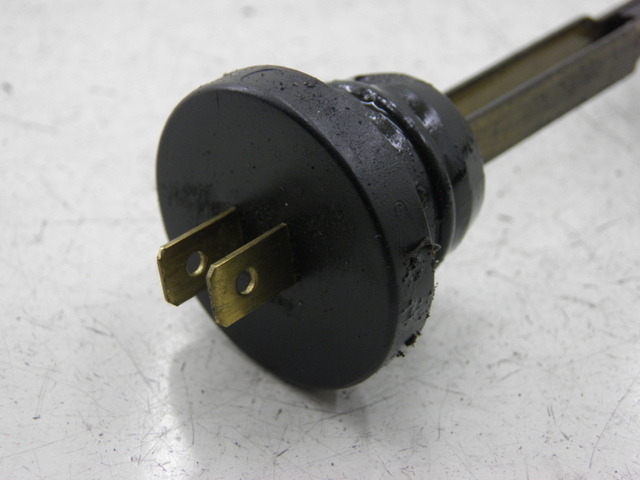 photo de OIL TANK LEVEL PEUGEOT ELYSEO 50 (2002 - 2004) - Zoom on usage condition