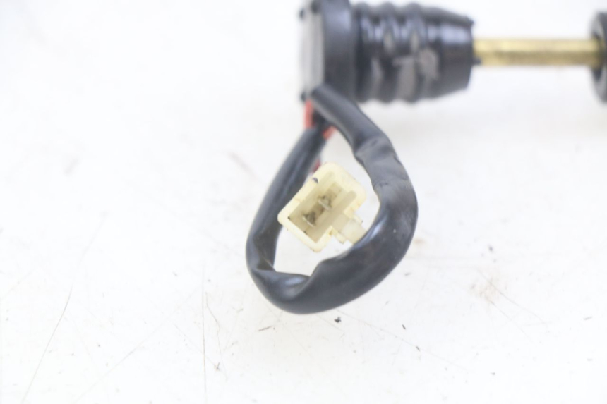 photo de OIL RESERVOIR DIPSTICK RIDE RACE 2T 50 (2012 - 2017) - Zoom on usage condition