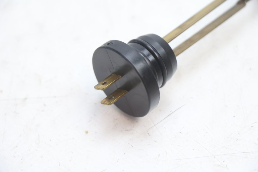 photo de OIL RESERVOIR DIPSTICK PEUGEOT SPEEDFIGHT LC 50 (1996 - 2002) - Component detail