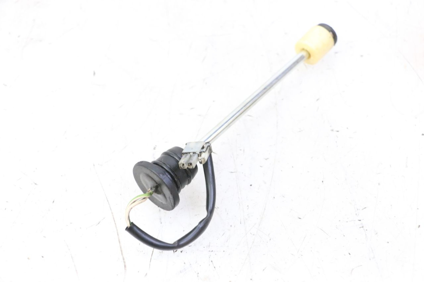 photo de OIL TANK DIPSTICK APRILIA SR R 2T LC 50 (2018 - 2021) - Zoom on usage condition