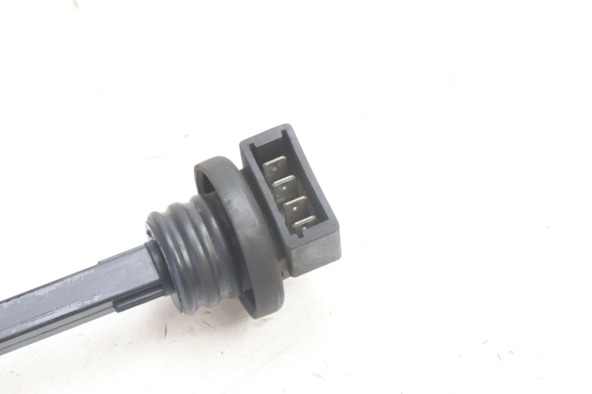 photo de OIL RESERVOIR DIPSTICK PIAGGIO VESPA S 2T 50 (2007 - 2014) - Component detail