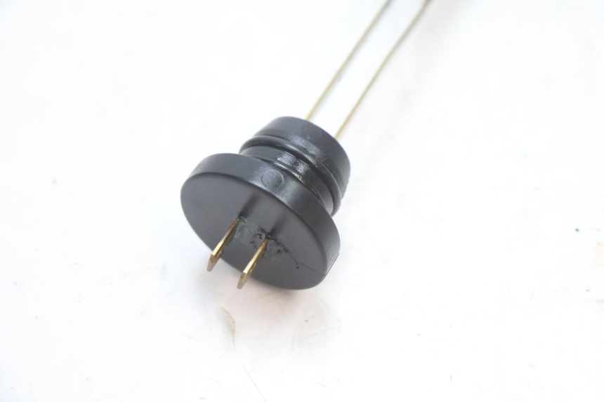 photo de OIL RESERVOIR DIPSTICK PEUGEOT VIVACITY 50 (1998 - 2003) - Component detail
