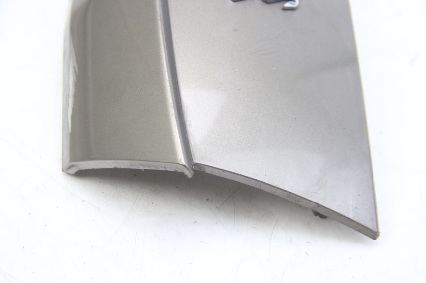 photo de REAR FAIRING JUNCTION PEUGEOT CITYSTAR 125 (2011 - 2017) - Technical close-up