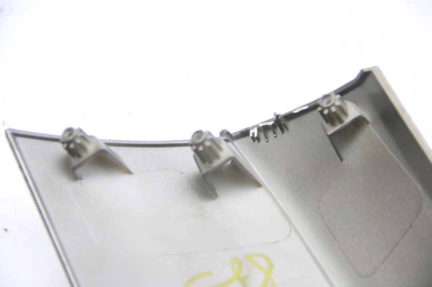 photo de REAR FAIRING JUNCTION PEUGEOT CITYSTAR 125 (2011 - 2017) - Surface and material condition