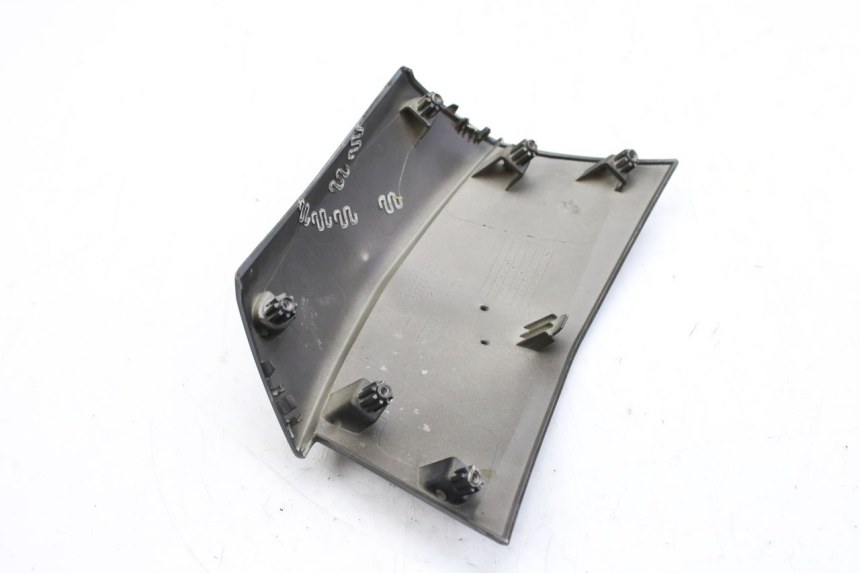 photo de REAR FAIRING JUNCTION PEUGEOT CITYSTAR 50 (2013 - 2017) - Technical close-up