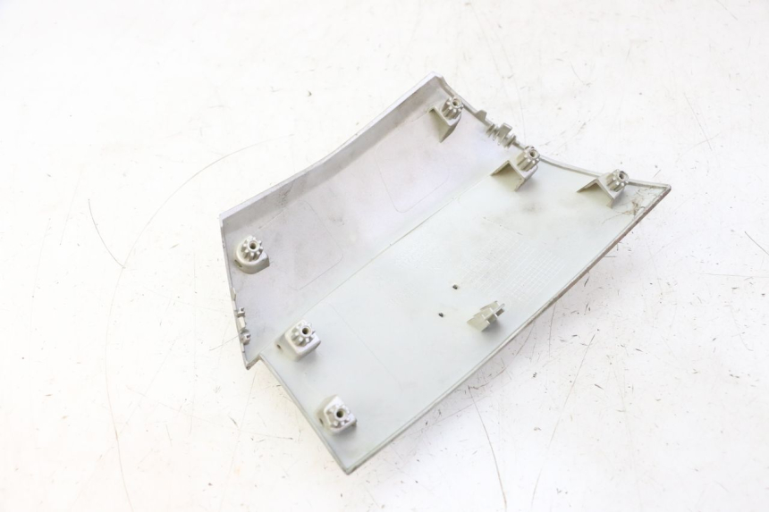 photo de REAR FAIRING JUNCTION PEUGEOT CITYSTAR 50 (2013 - 2017) - Component detail