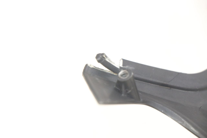 photo de REAR FAIRING JUNCTION RIDE CLASSIC 2T 50 (2014 - 2022) - Zoom on usage condition