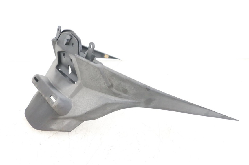 photo de REAR FAIRING JUNCTION KYMCO DINK STREET ABS 125 (2011 - 2018) - Alternative perspective