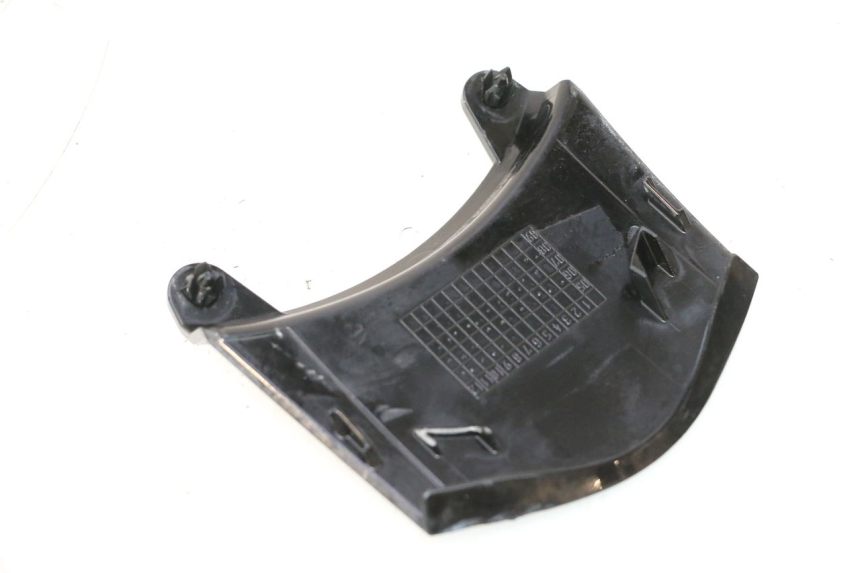 photo de REAR MIDDLE PANEL KAWASAKI ER-6 ER6 N 650 (2005 - 2009) - Zoom on usage condition