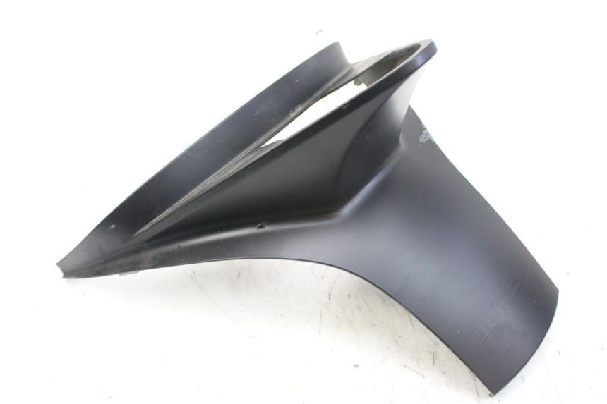 photo de REAR FAIRING JUNCTION HONDA FES S-WING SWING ABS 125 (2007 - 2015) - Technical close-up
