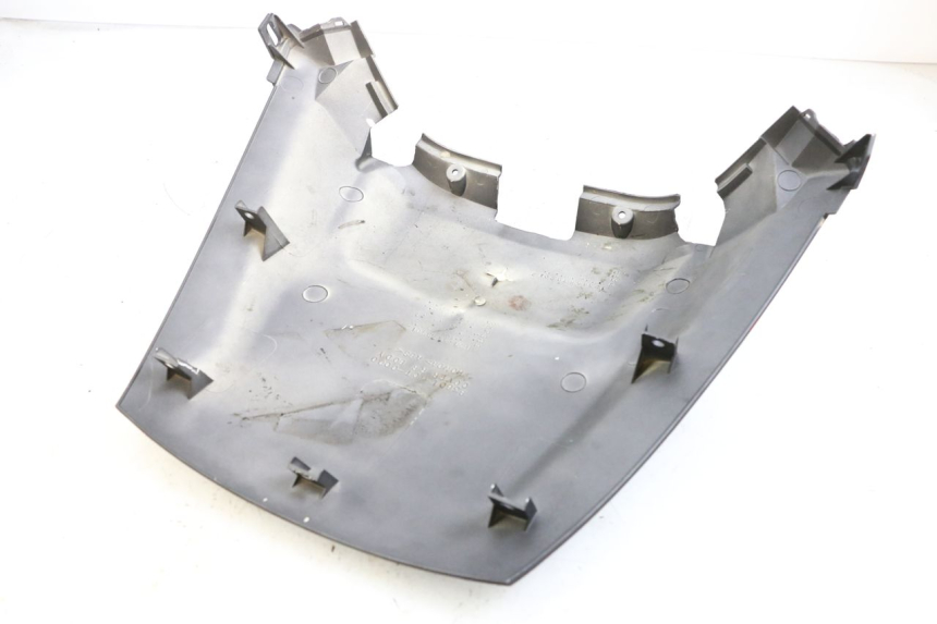 photo de REAR MIDDLE PANEL HONDA FJS SILVER WING SILVERWING 400 (2005 - 2008) - Alternative perspective