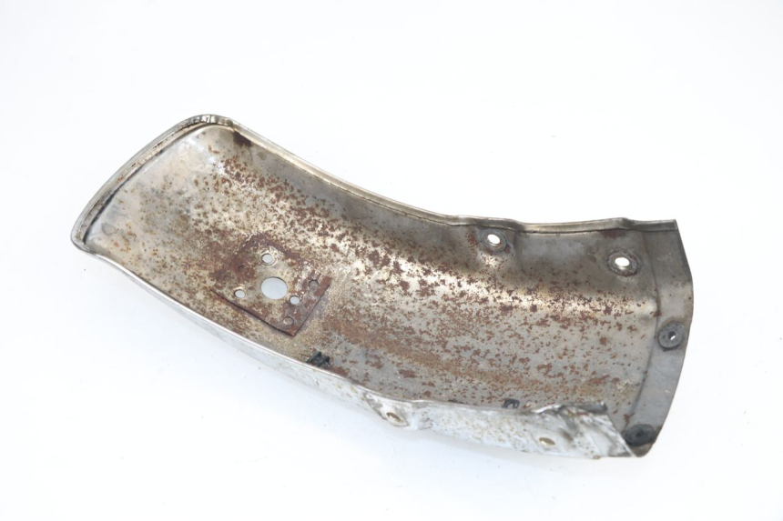 photo de REAR MIDDLE PANEL SUZUKI GN 125 (1997 - 2000) - Alternative perspective