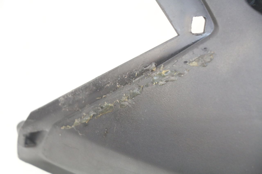 photo de REAR FAIRING JUNCTION TNT MOTOR GRIDO 2T 50 (2010 - 2019) - Technical close-up