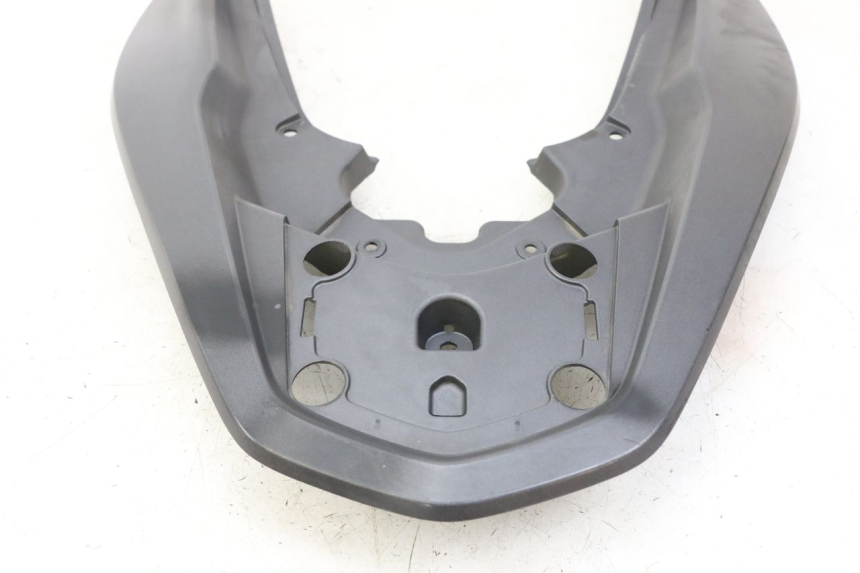photo de REAR MIDDLE PANEL HONDA PCX (JF57/JF64) 125 (2014 - 2018) - Distinctive features