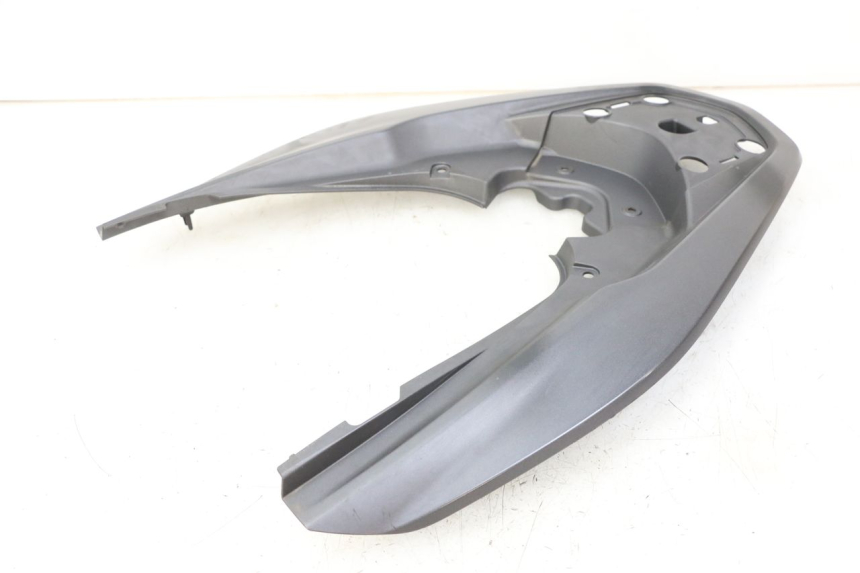 photo de REAR MIDDLE PANEL HONDA PCX (JF57/JF64) 125 (2014 - 2018) - Surface and material condition
