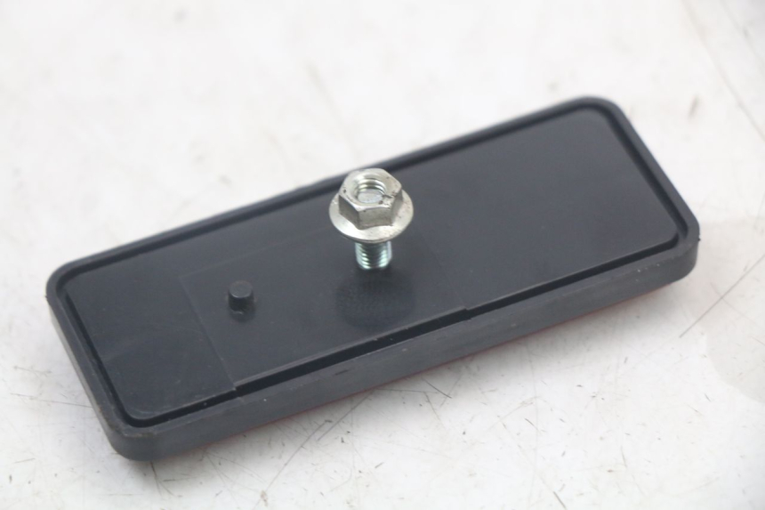 photo de LOWER REAR FAIRING JUNCTION KYMCO AGILITY 4T 50 (2018 - 2022) - Alternative perspective