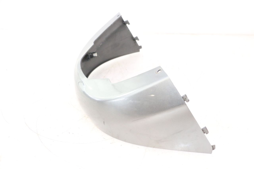 photo de LOWER REAR FAIRING JUNCTION SUZUKI BURGMAN 125 (2007 - 2014) - Fixing points details