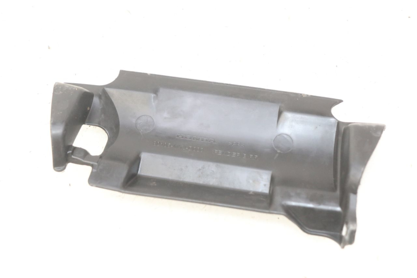 photo de LOWER REAR FAIRING JUNCTION HONDA CB R 1000 (2018 - 2023) - Zoom on usage condition