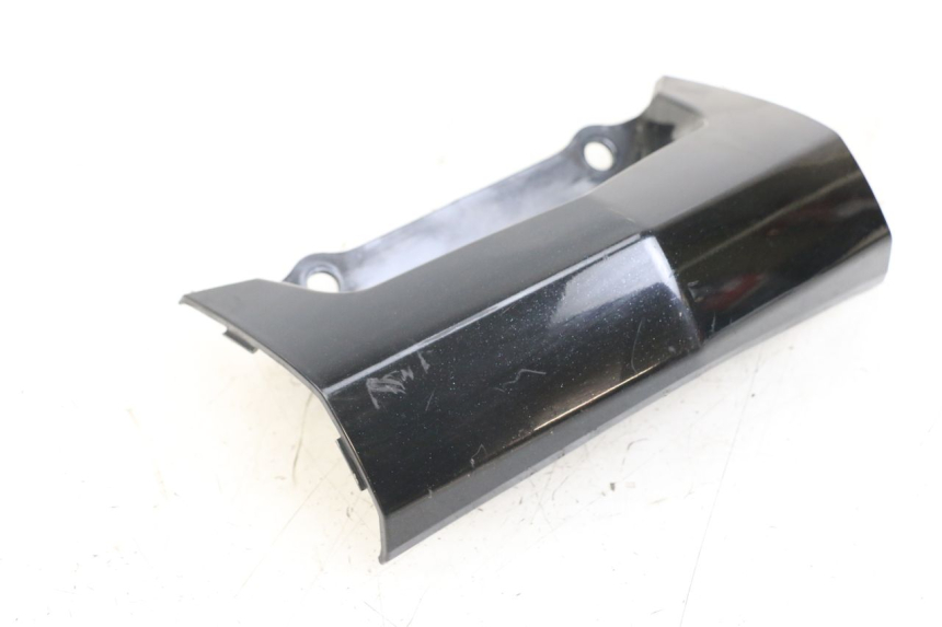 photo de LOWER REAR FAIRING JUNCTION KYMCO DINK 4T 50 (2007 - 2018) - Zoom on usage condition