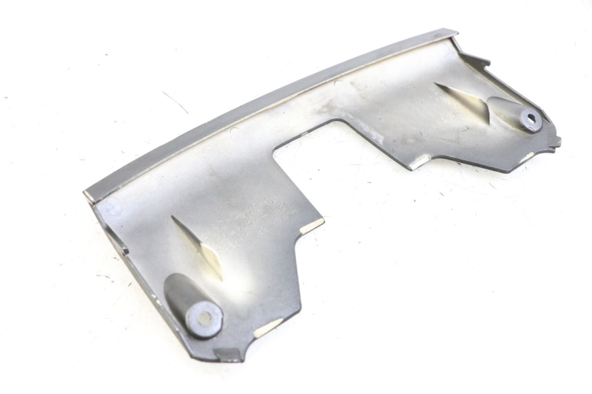photo de REAR LOWER MIDDLE PANEL HONDA FJS SILVER WING SILVERWING 400 (2005 - 2008) - Component detail