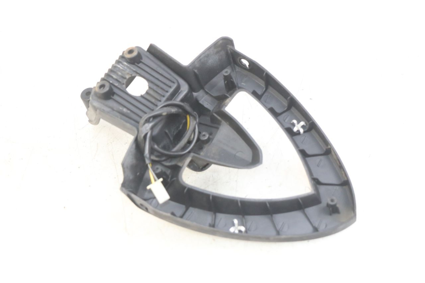 photo de LOWER REAR FAIRING JUNCTION TNT MOTOR GRIDO 2T 50 (2010 - 2019) - Zoom on usage condition