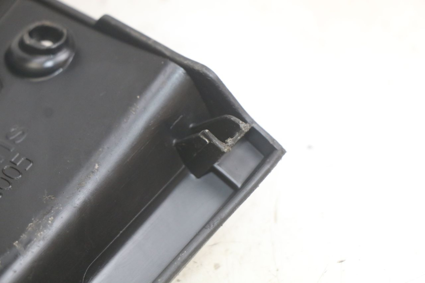 photo de LOWER REAR FAIRING JUNCTION PIAGGIO MP3 LT 400 (2007 - 2012) - Component detail