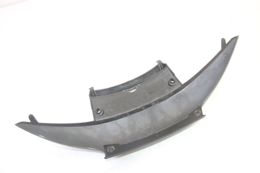 photo de REAR LOWER MIDDLE PANEL PIAGGIO MP3 RL 250 (2006 - 2010) - Technical close-up
