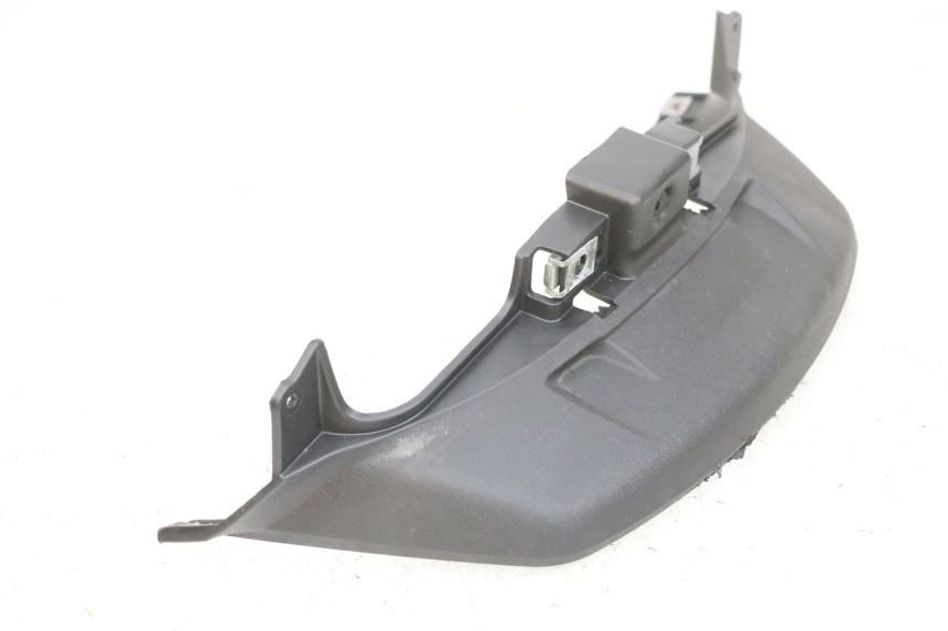 photo de REAR LOWER MIDDLE PANEL PIAGGIO MP3 500 (2016 - 2018) - Additional view of the item