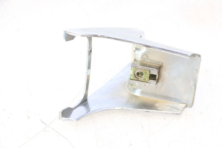 photo de REAR LOWER MIDDLE PANEL KYMCO LIKE 4T 50 (2019 - 2025) - Fixing points details