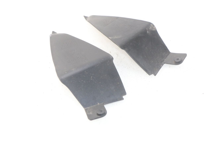 photo de REAR LOWER MIDDLE PANEL PIAGGIO NEW TYPHOON 50 (2010 - 2017) - Zoom on usage condition