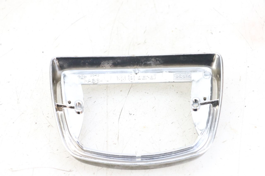 photo de REAR LOWER MIDDLE PANEL PIAGGIO VESPA LX 2T 50 (2005 - 2013) - Zoom on usage condition